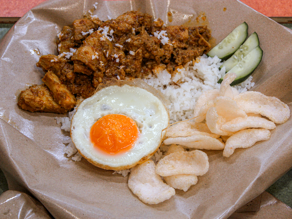 Nasi rendang ayam. Photo courtesy of Hakim Rahman spicy hubby
