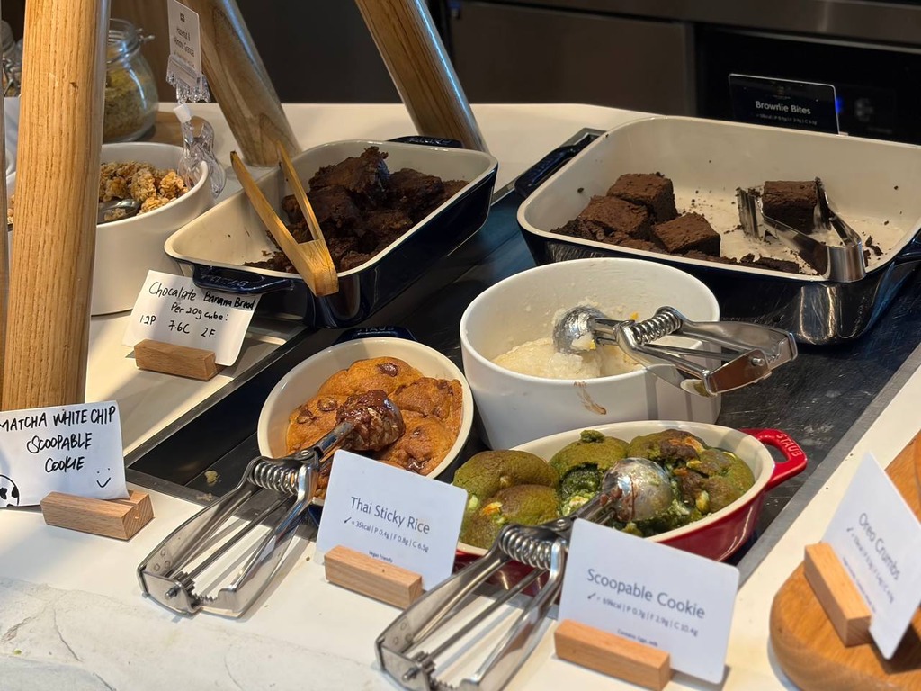 Toppings for the sweet tooth! Photo: Shannon Ong/HungryGoWhere yogeek haji lane