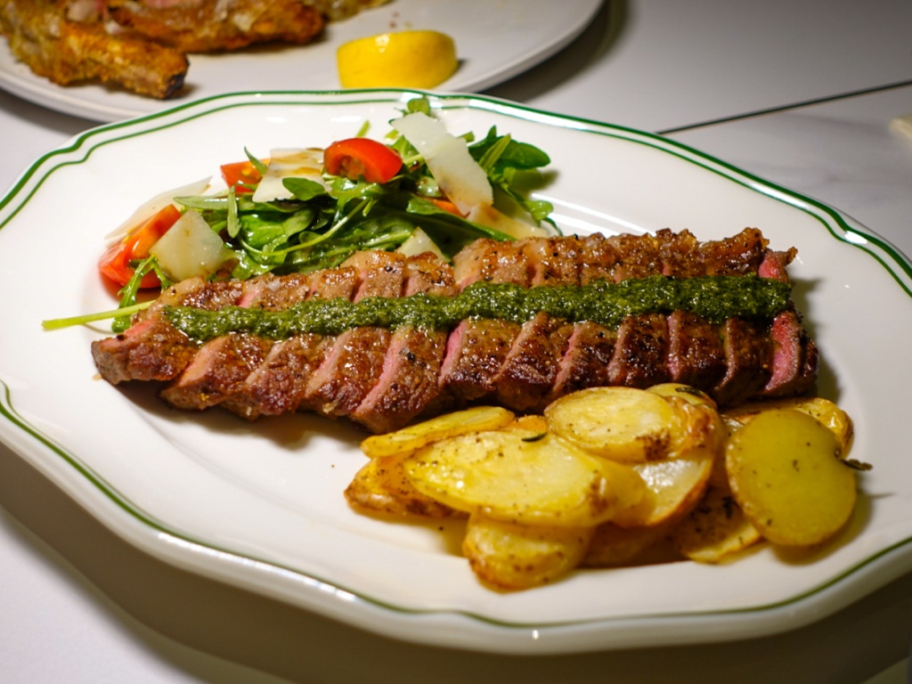 Black angus bistecca. Photo: Sarah Chua/HungryGoWhere Osteria Da Su Telok Ayer